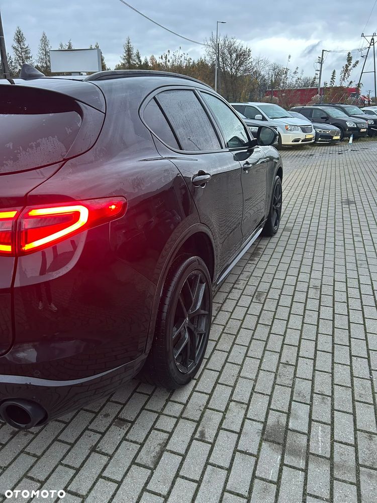 Alfa Romeo Stelvio - 14