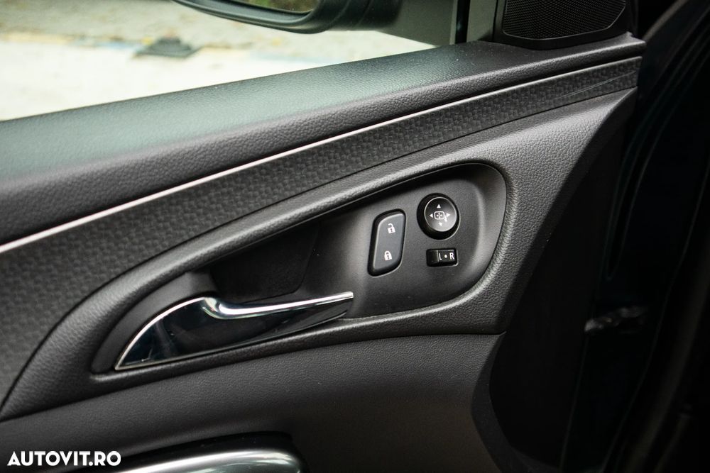 Opel Insignia - 16