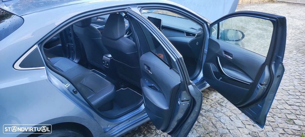 Toyota Corolla SD 1.8 Hybrid Luxury - 16