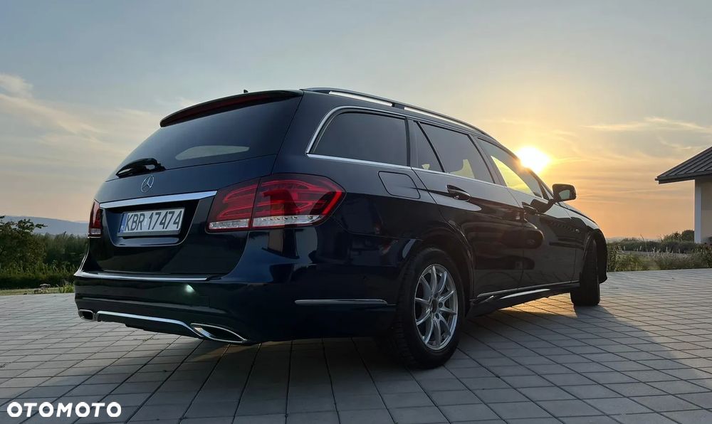Mercedes-Benz Klasa E 200 BlueTEC 7G-TRONIC Elegance - 1