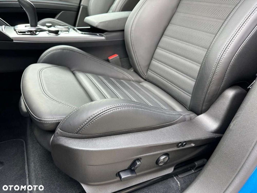 Alfa Romeo Stelvio - 13