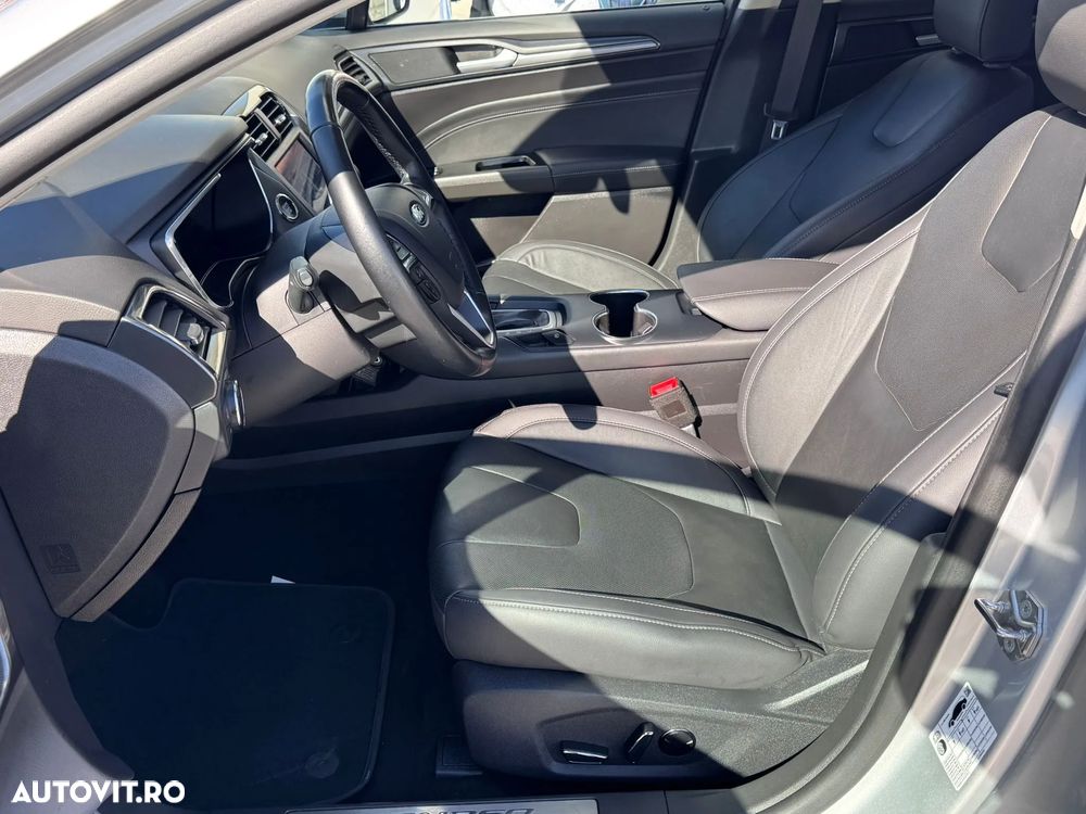 Ford Mondeo 2.0 HEV Titanium - 10