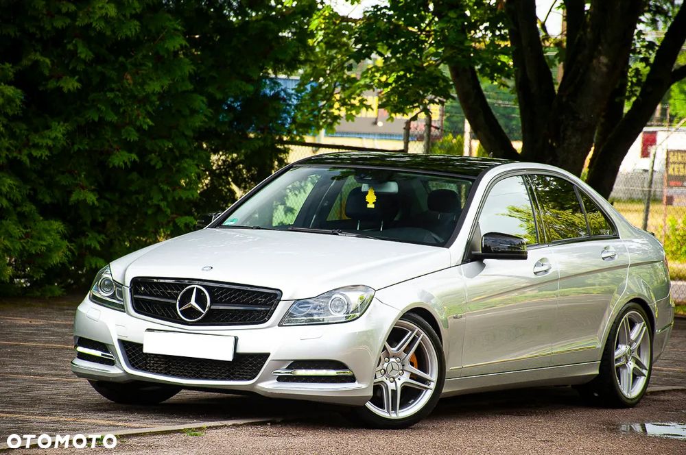 Mercedes-Benz Klasa C 250 CGI BlueEff Avantgarde - 2