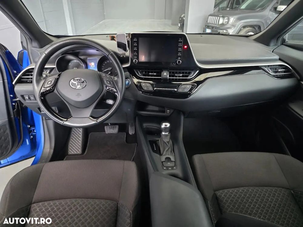 Toyota C-HR Business-Edition - 8