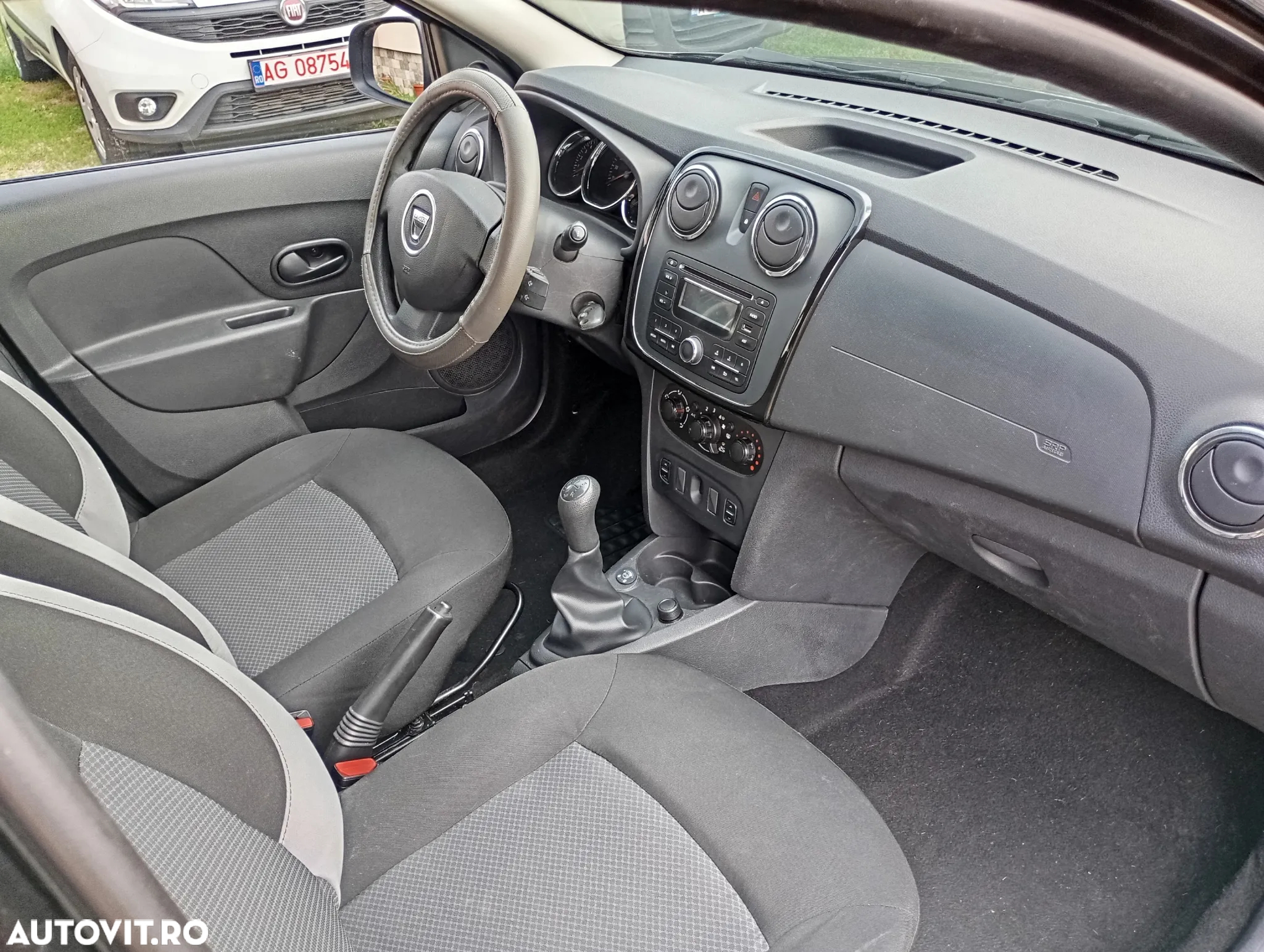 Dacia Logan MCV 1.2 16V 75 Laureate - 9