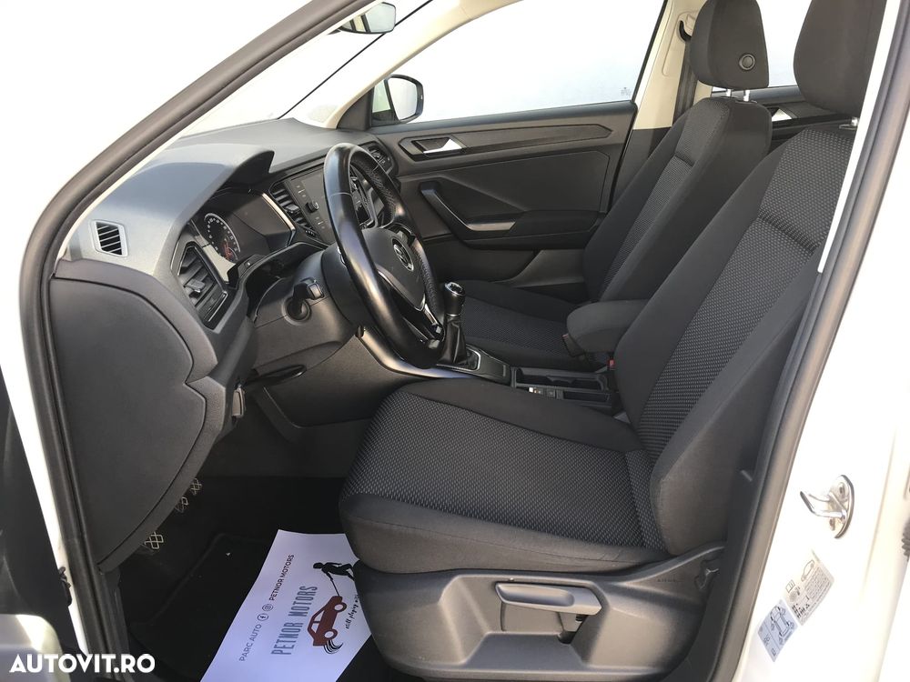 Volkswagen T-Roc - 14