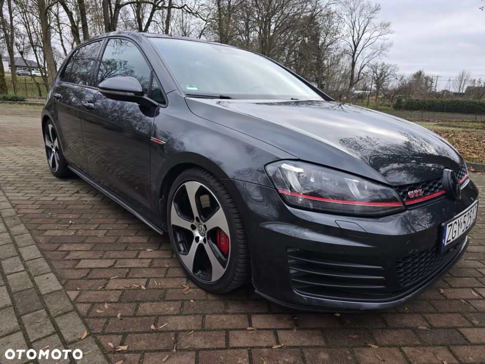 Volkswagen Golf GTI Performance BlueMotion Technology - 12