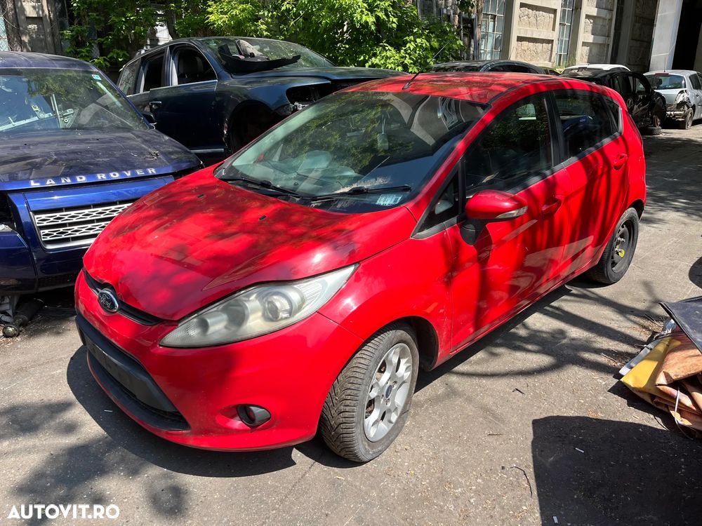 Dezmembrez Ford Fiesta MK6 2012 rosu benzina - 2