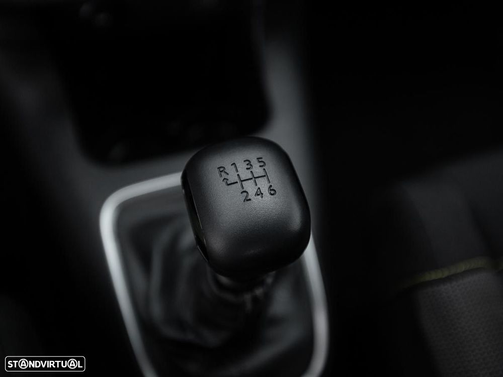Citroën C3 1.5 BlueHDi Shine — fotografia 15