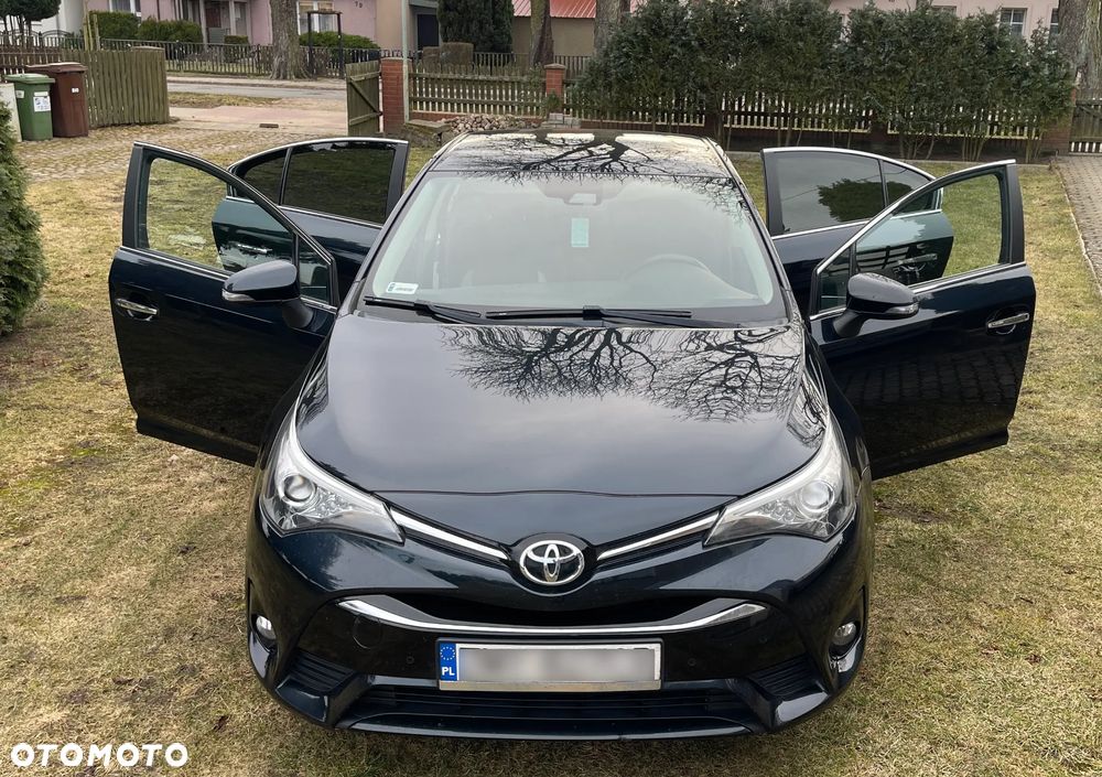Toyota Avensis 1.8 Premium - 7