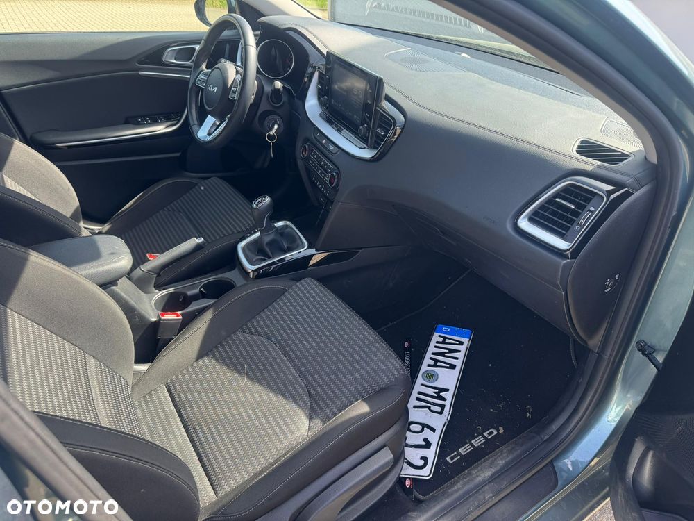 Kia Ceed 1.5 T-GDI OPF Nightline Edition - 10