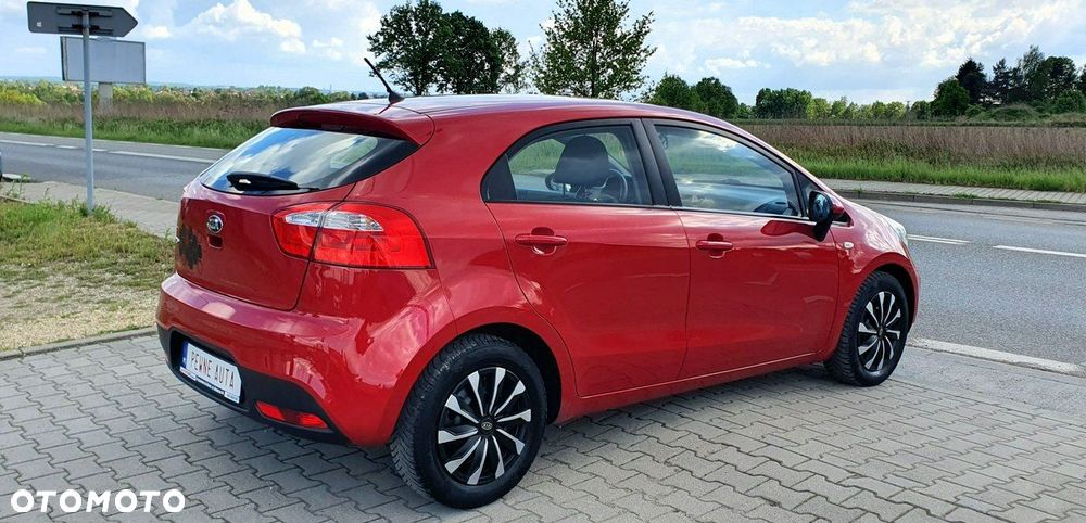 Kia Rio - 4