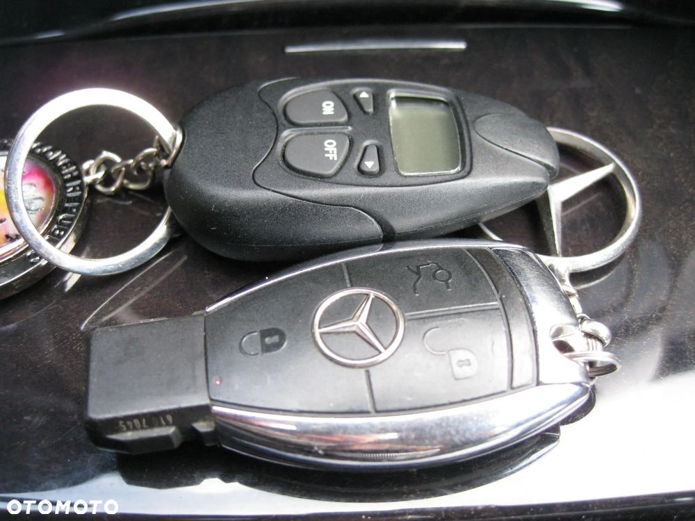 Mercedes-Benz CL 500 7G-TRONIC - 27