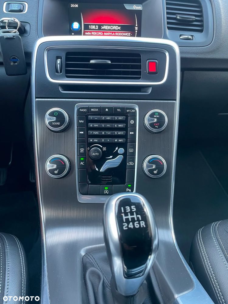 Volvo V60 D3 Momentum - 27
