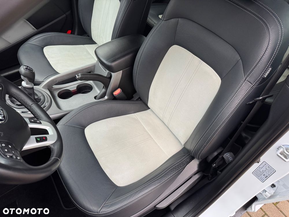 Kia Sportage 1.7 CRDI 2WD Spirit - 11