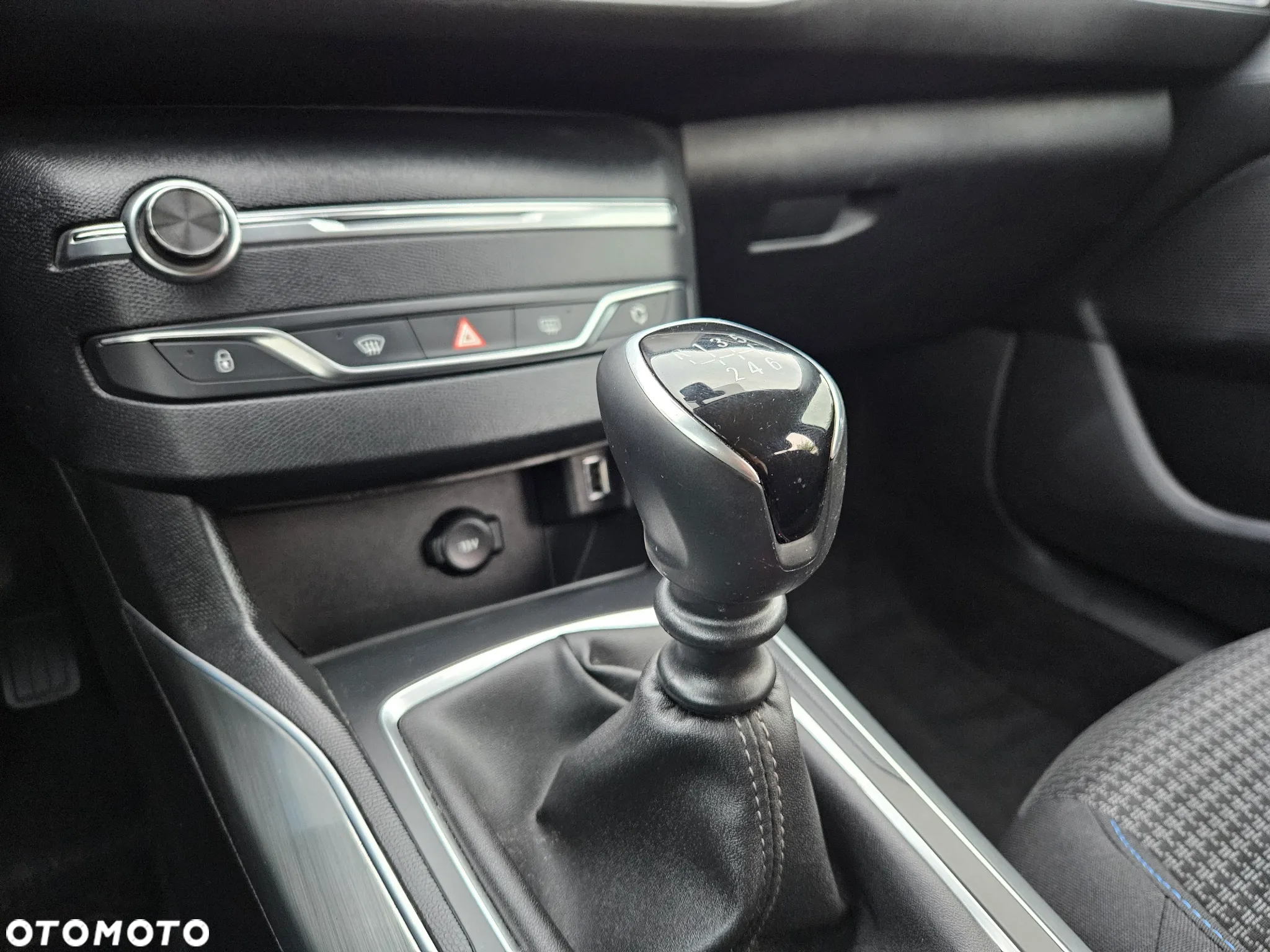 Peugeot 308 1.2 PureTech Allure S&S - 20