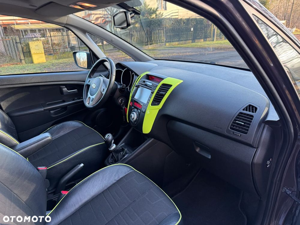 Kia Venga 1.6 CRDi 128 ISG Spirit - 25