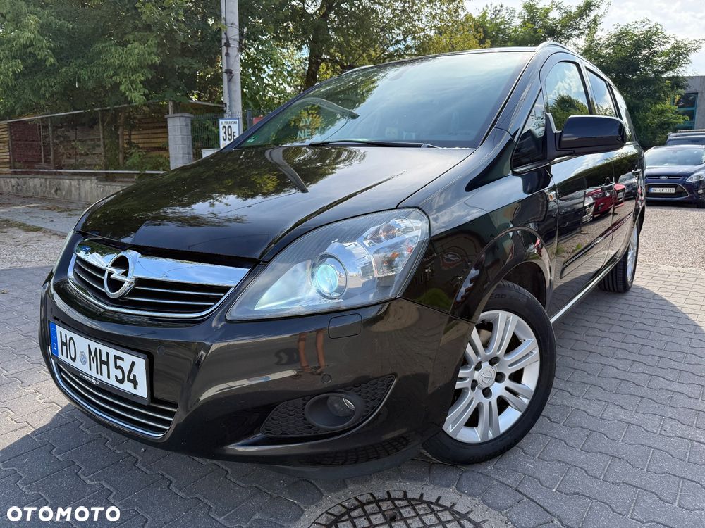 Opel Zafira 1.8 Cosmo - 1