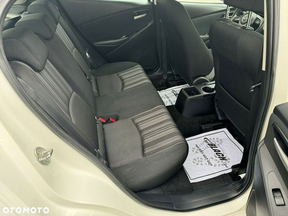 Mazda 2 - 13