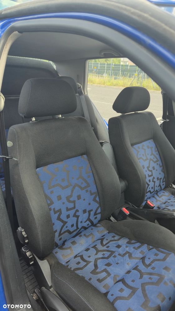 Volkswagen Golf 1.6 Comfortline - 26