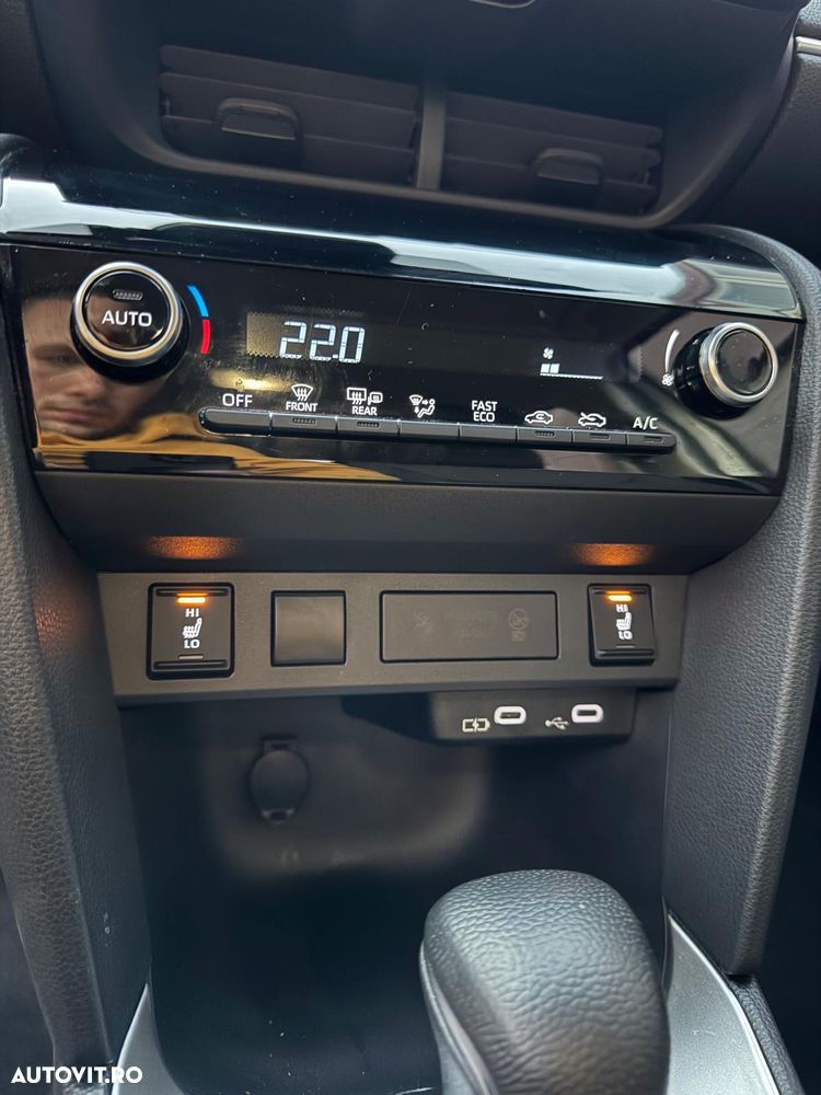 Toyota Yaris Cross 1.5 VVT-i HSD 4x2 Dynamic - 12