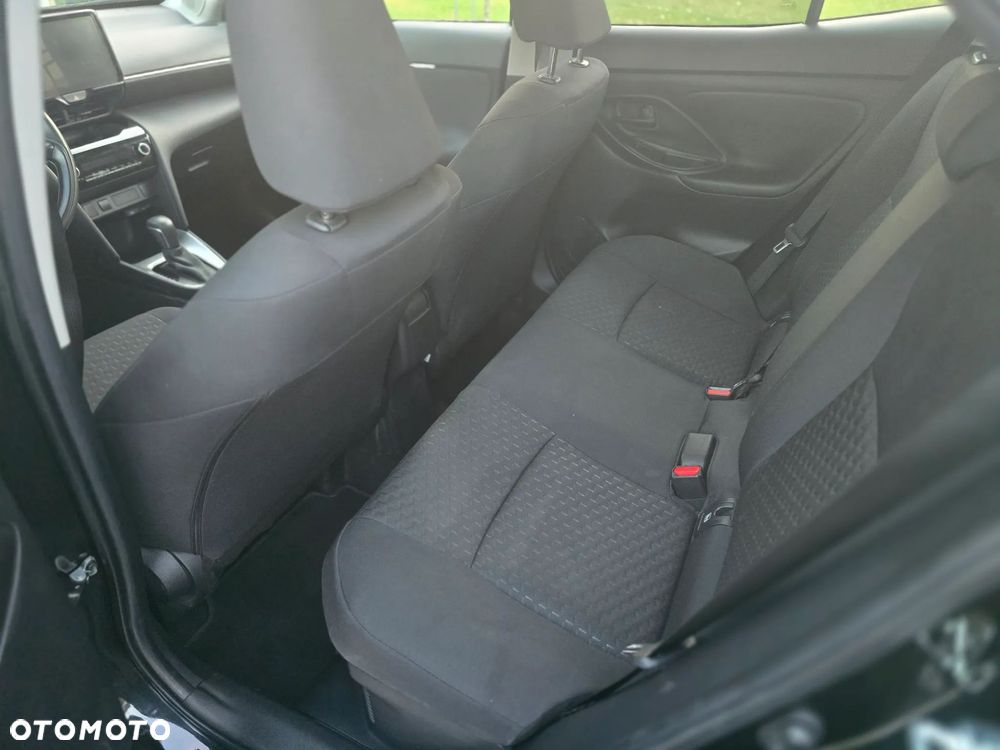 Toyota Yaris Cross - 12