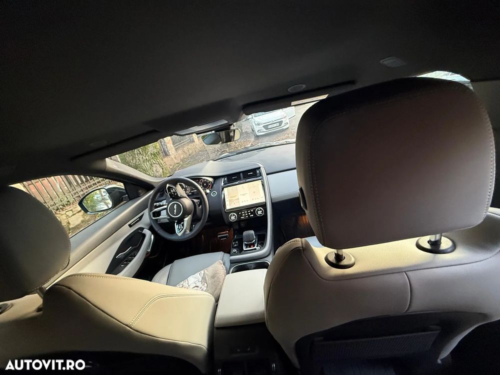 Jaguar E-Pace P250 AWD R-Dynamic Black - 16