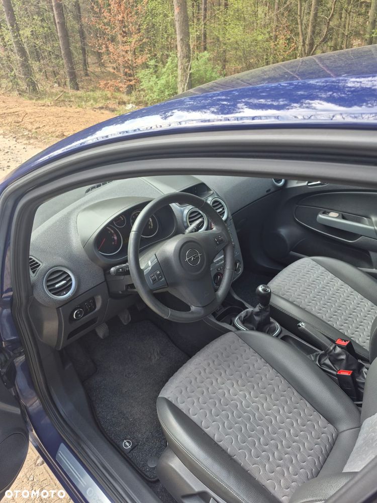 Opel Corsa - 8