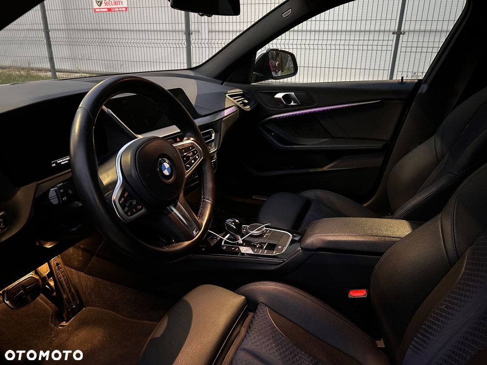 BMW Seria 2 218i M Sport - 5