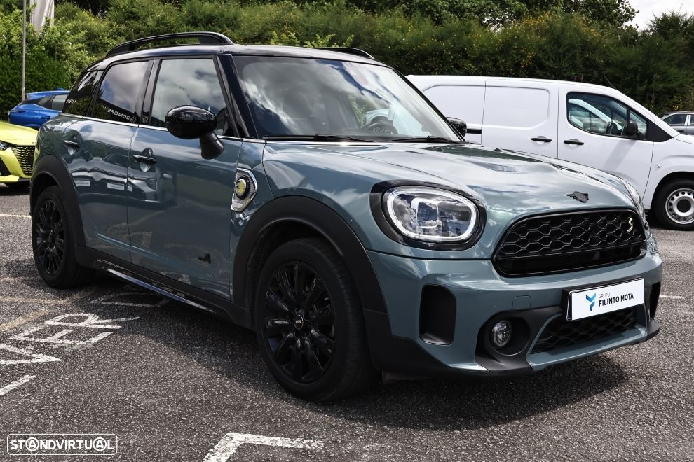 MINI Countryman Cooper SE Premium Classic Auto - 3