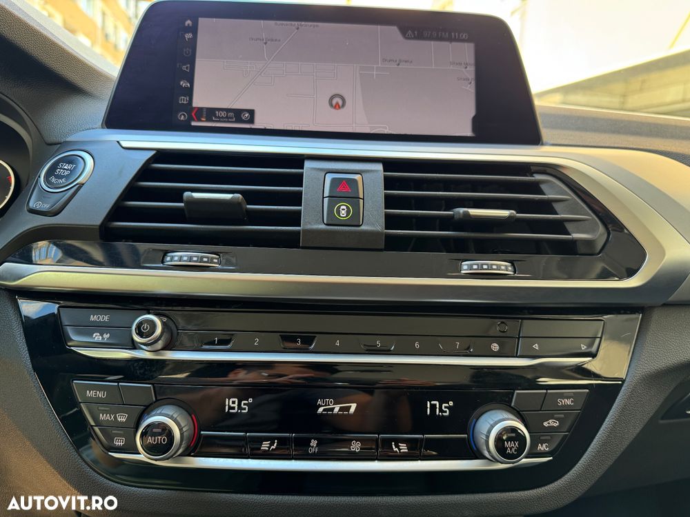BMW X3 xDrive20i AT Advantage - 10