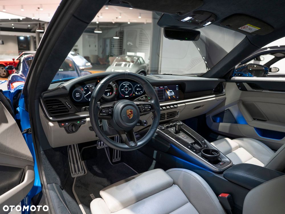 Porsche 911 Turbo S - 27