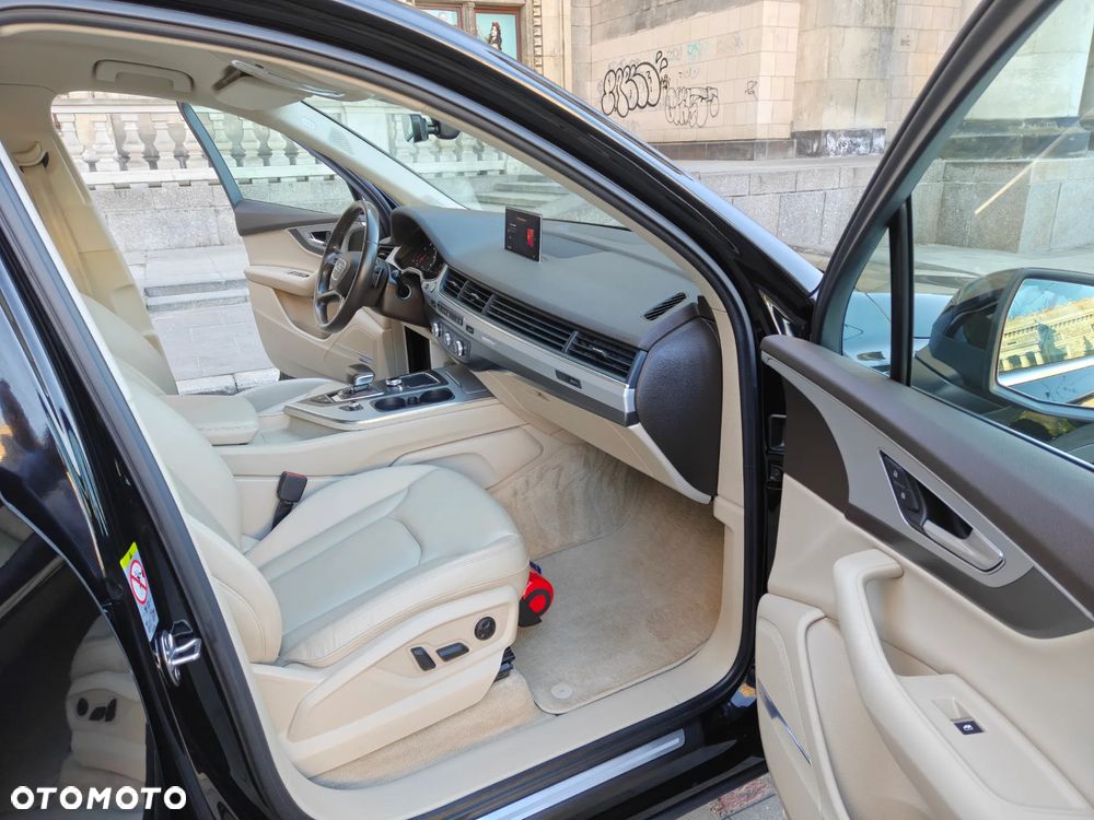 Audi Q7 - 12