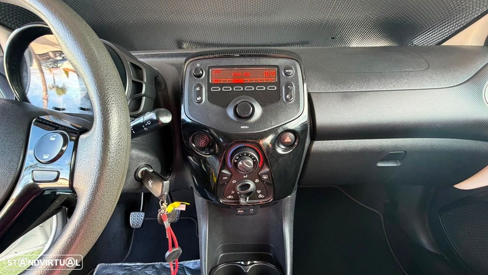 Citroën C1 1.2 VTi Shine - 29