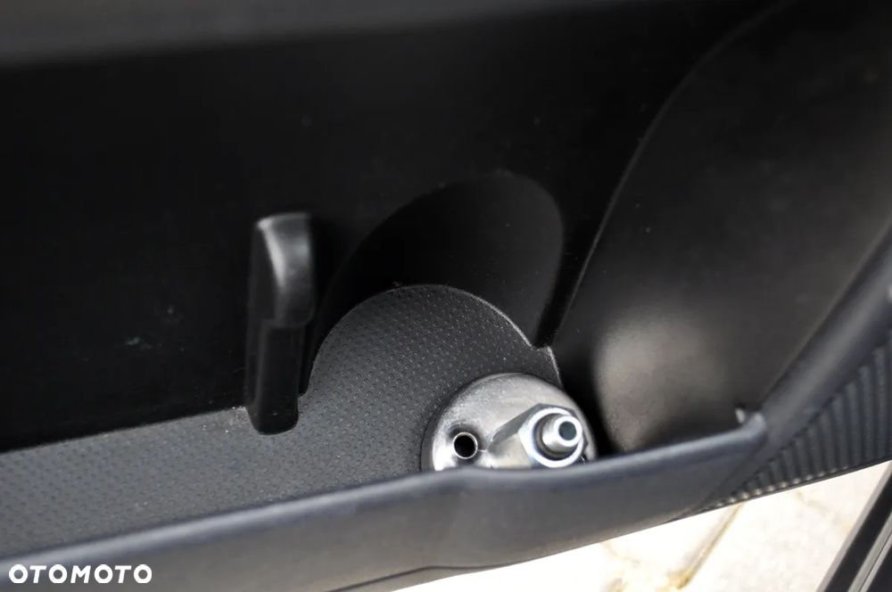 Mitsubishi Lancer 1.8 Inform LPG - 27