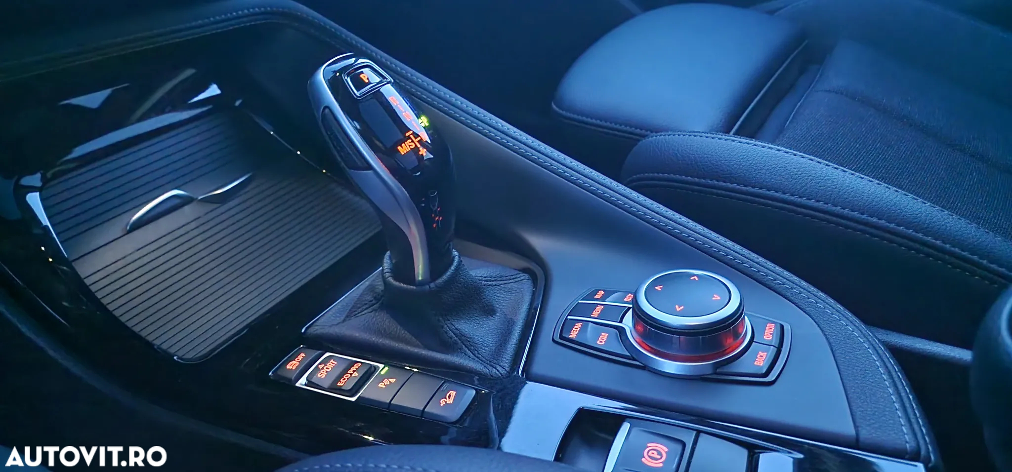 BMW X1 sDrive18d AT - 11