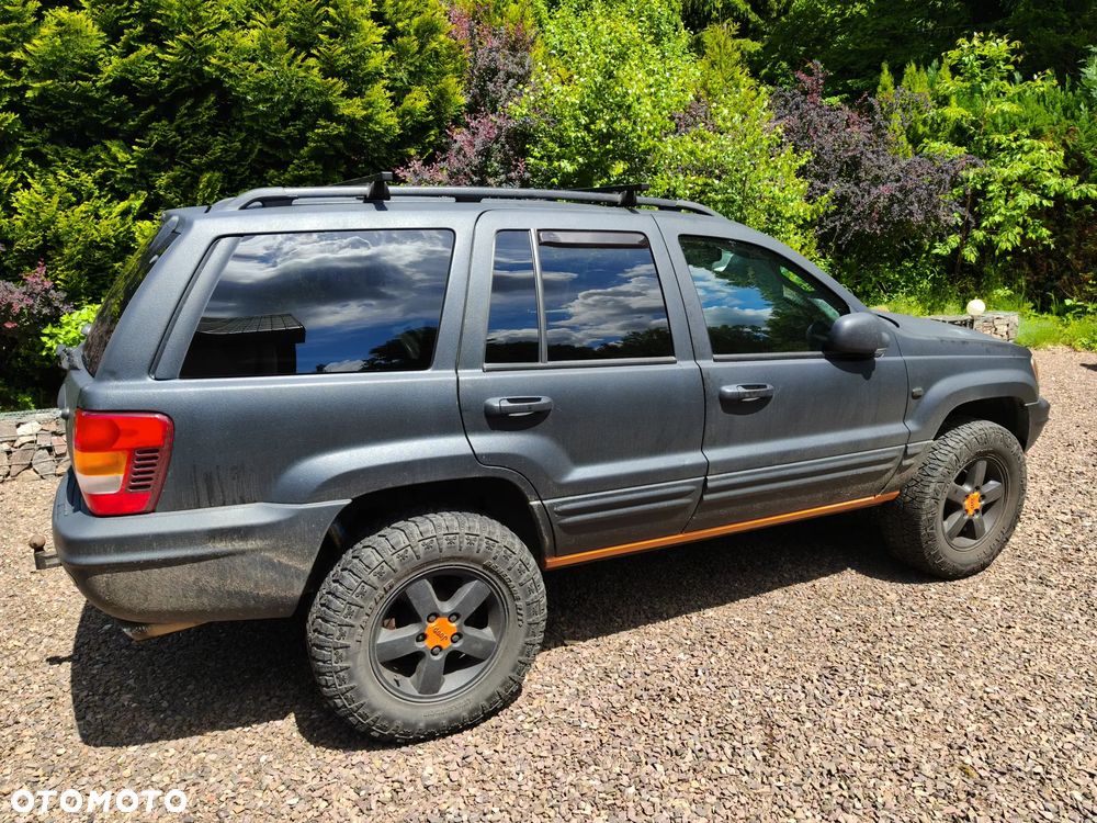 Jeep Grand Cherokee - 37