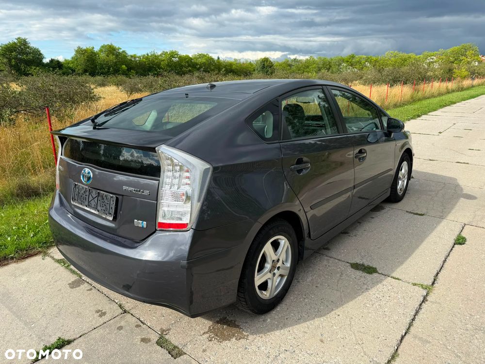 Toyota Prius - 6