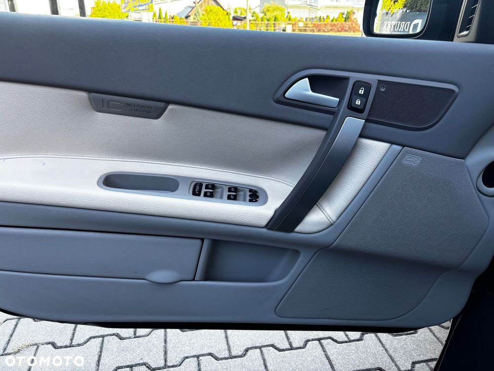 Volvo C70 - 30