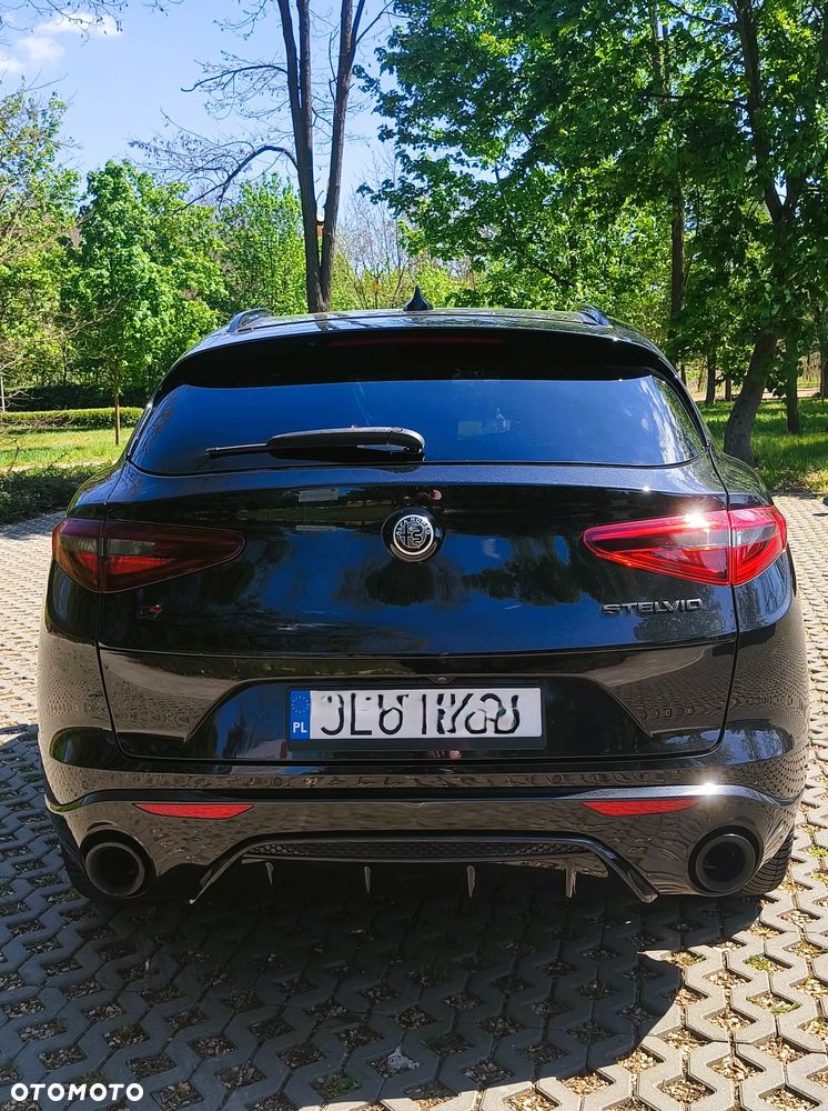 Alfa Romeo Stelvio 2.0 Turbo 16V AT8-Q4 Estrema - 8