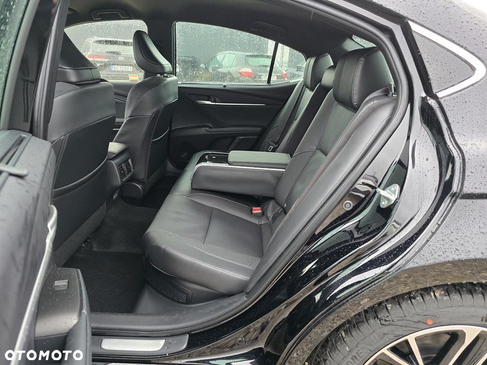 Toyota Camry - 9