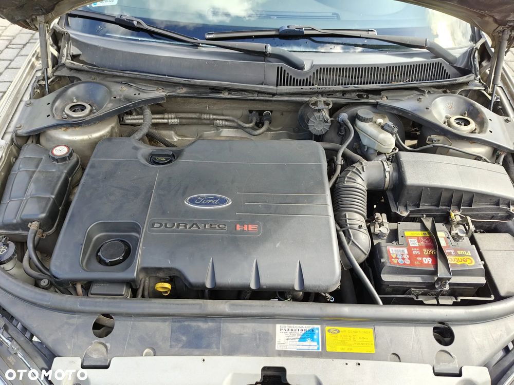 Ford Mondeo 1.8 Gold X - 18