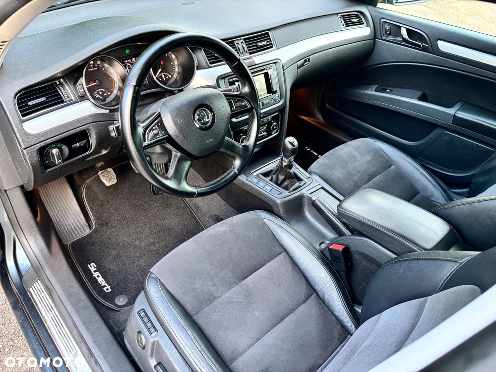 Skoda Superb 1.6 TDI Green tec Exclusive - 20