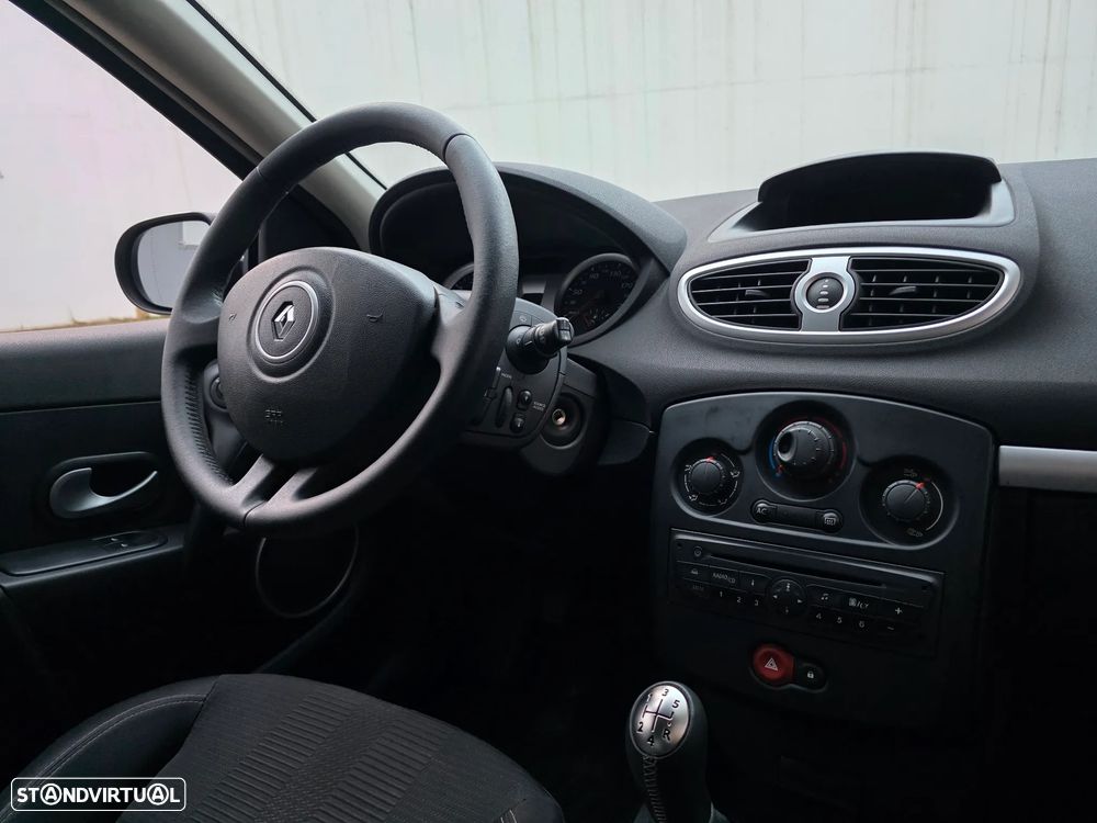 Renault Clio 1.2 16V Dynamique - 43