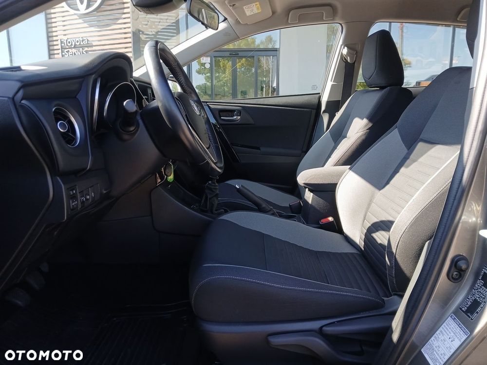 Toyota Auris - 17