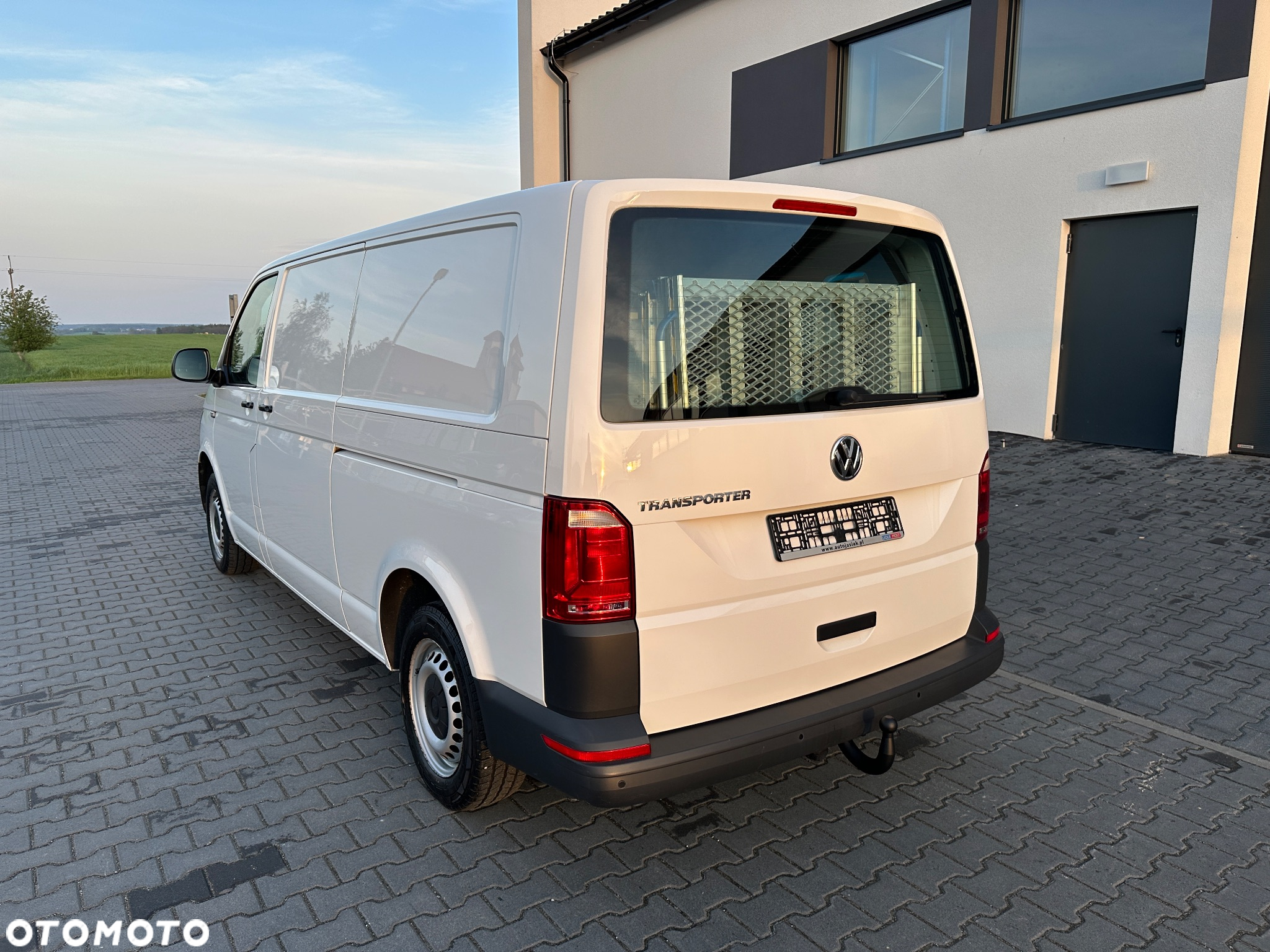 Volkswagen Transporter T6 2.0 TDI 150 DSG Sortimo ZABUDOWA WARSZTATOWA Rampa dla wózków inwalidzkich - 10