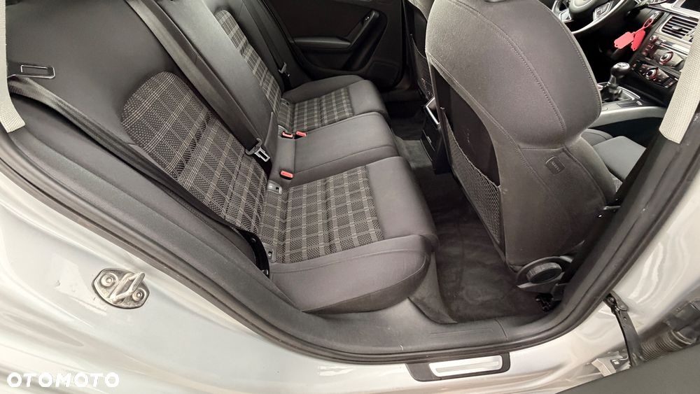 Audi A4 Avant 2.0 TDI - 9