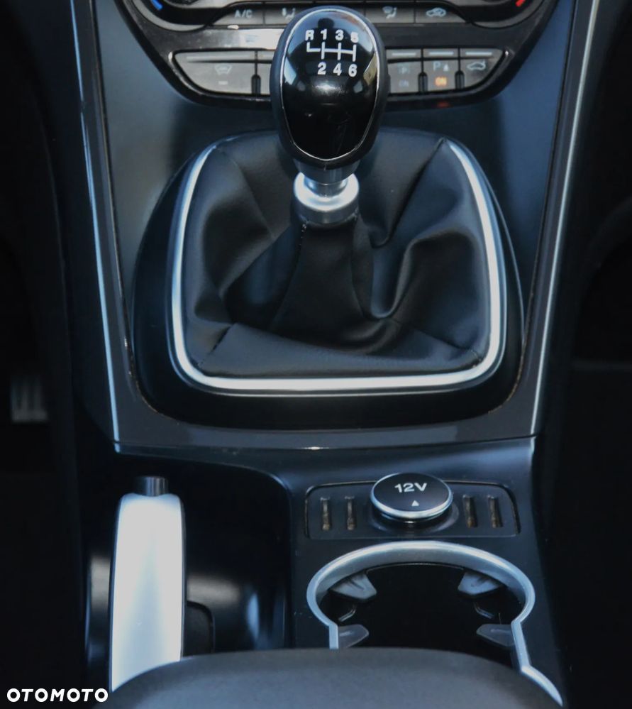 Ford Kuga - 22