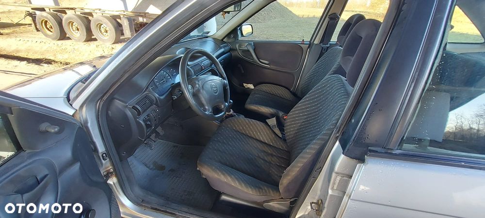 Opel Astra 1.4 Mid - 5