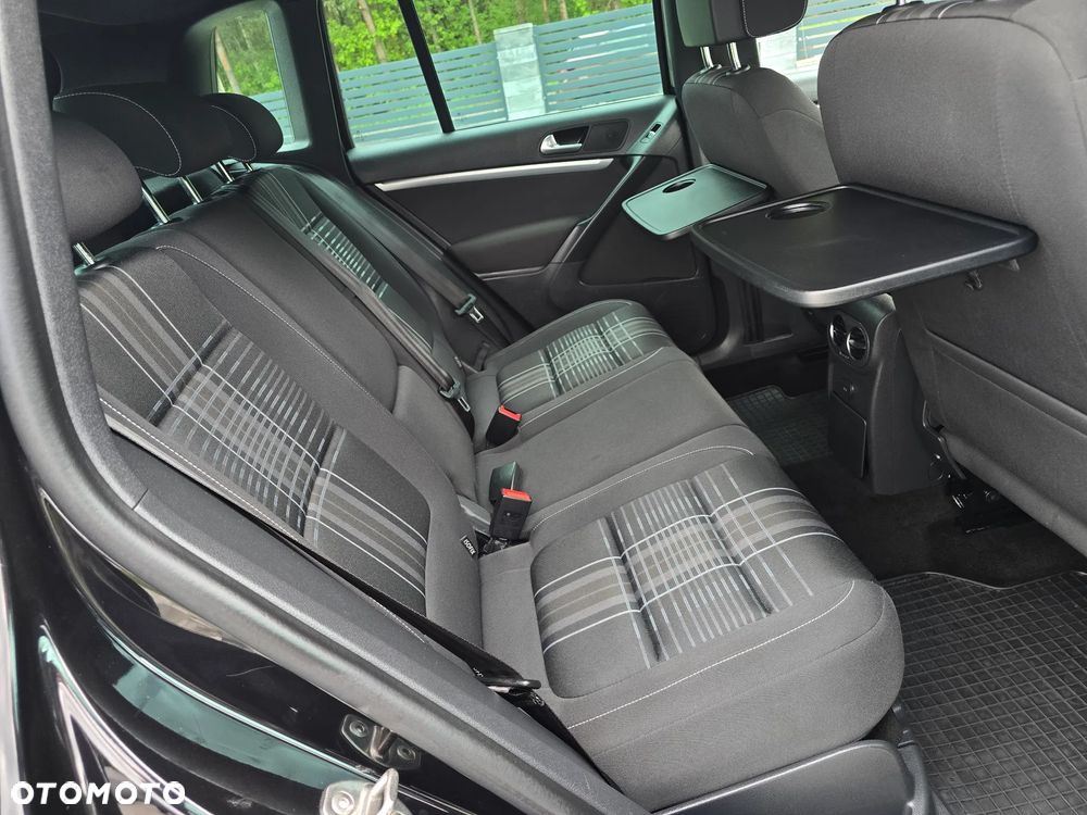 Volkswagen Tiguan 2.0 TDI SCR BlueMotion Technology Lounge Sport & Style - 29